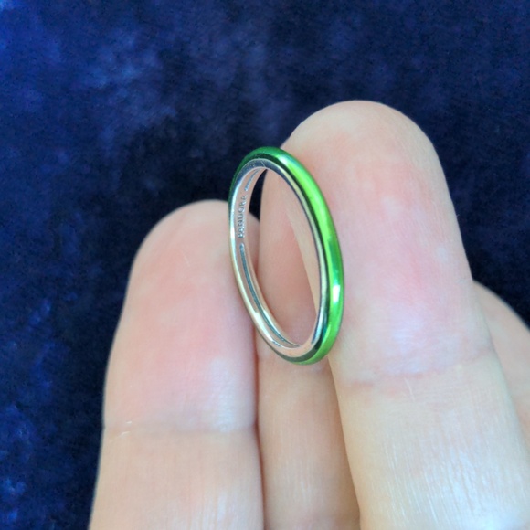 Size 7 Pandora Stackable Band Ring In Irish Green, New In Box - Picture 6 of 8